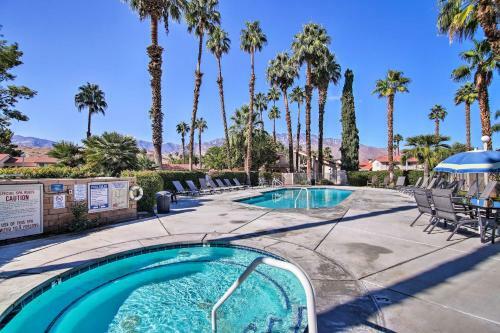Modern Palm Springs Getaway Near Golf Courses