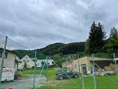 Hostal Penzion - Restaurace U Skrbl�ka