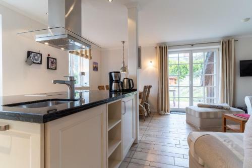 Reetdachhaus Stormhus B�hl Reetdachhaus Stormhus B�hl