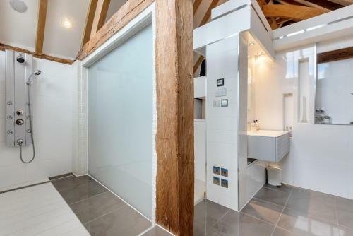 Beautiful Luxury Barn Conversion Rural Canterbury 3 Bed