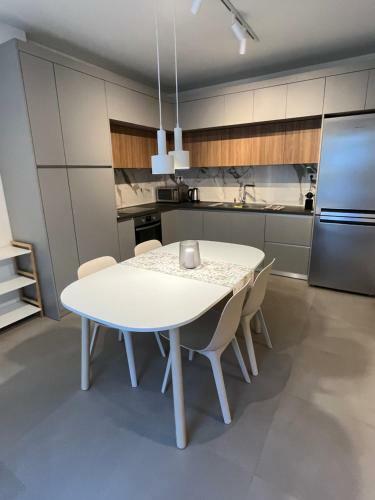 Fofi's City Center Apartment