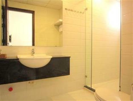 Apogee Hotel