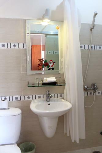 Giang Son 2 Hotel