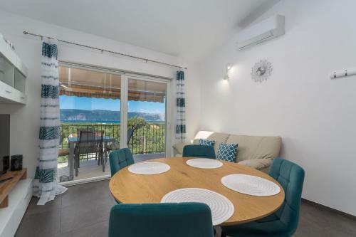 Gallery Apartment In Skrbcici (krk)