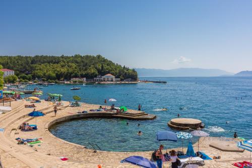 Luxury Apartments Lovorka 3 & 4***/****