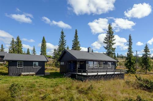 Cottage Right Next To Cross Country Tracks
