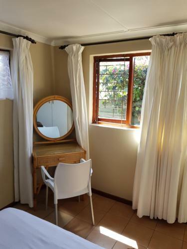 Hostal At Cheryl's Guesthouse