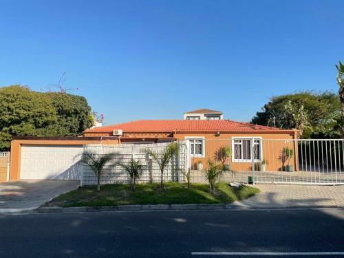 Hostal At Cheryl's Guesthouse