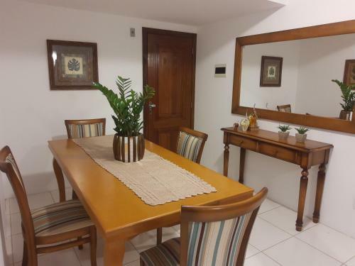 Apartamento Novo, Lindamente Decorado Com Estacionamento Inclu�do