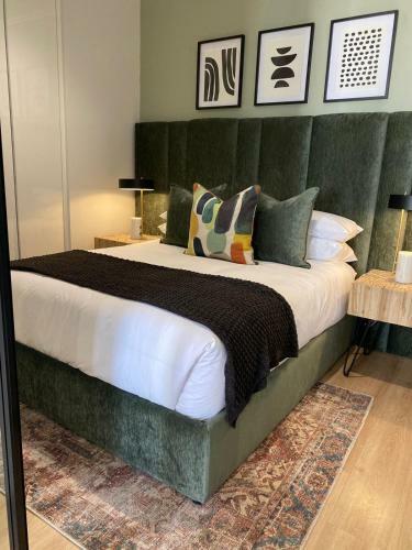 Ellipse Executive Apartment - Green