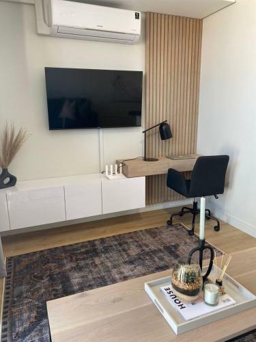 Ellipse Executive Apartment - Green