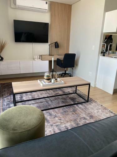 Ellipse Executive Apartment - Green