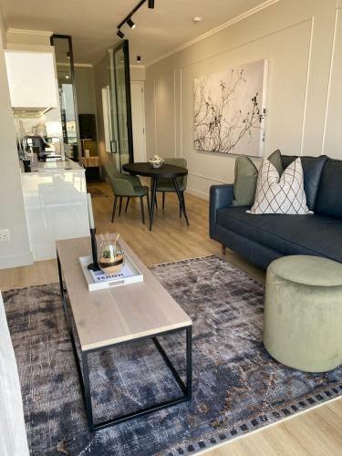 Ellipse Executive Apartment - Green