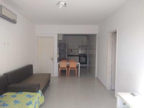 Apartamento Guaruj� 50 Metros Da Praia Da Enseada