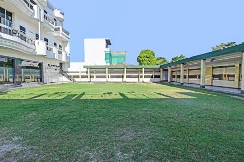 Townhouse 1083 Hotel Tribhuvan