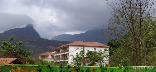 Lodge Just Relax...holiday Maiyaan At Karjat