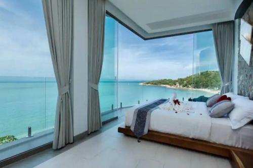 Modern 2 Bedroom Seaview Villa Comet