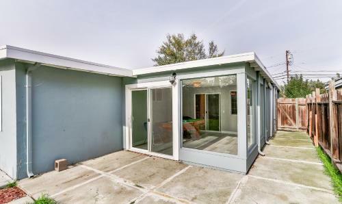 @ Marbella Lane - 3br Stunning Home Pool Table
