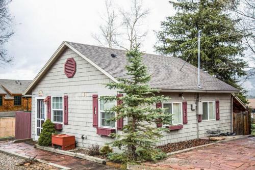 Cozy 1 Bedroom Cabin Great For Couples