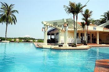 Aparthotel Riverside Serviced Apartments