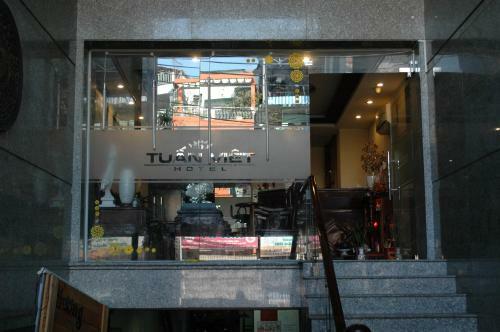 Tuan Viet Hotel