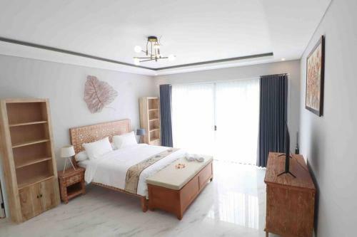 Luxury 5br Villa With Ocean, Mountain Ricefield Views