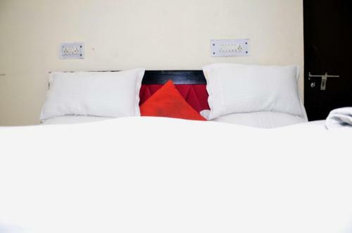 Oyo 90777 Hotel Neelkanth