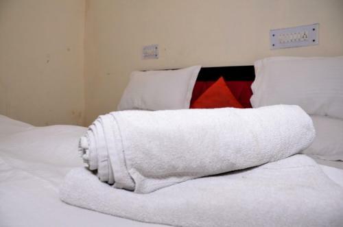 Oyo 90777 Hotel Neelkanth