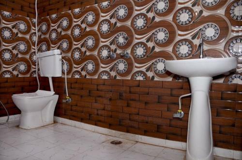 Oyo 90777 Hotel Neelkanth