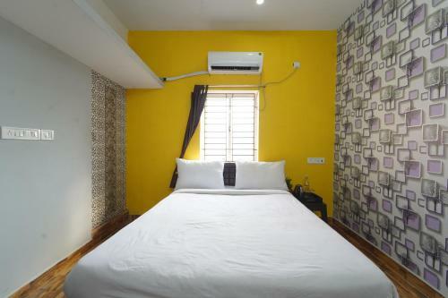 Hotel Maahi Stays