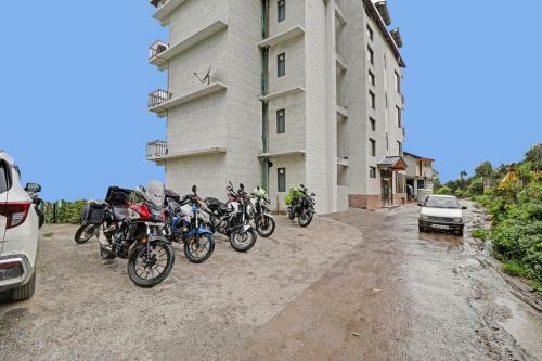 Hotel Capital O 91585 Himalayan Oak