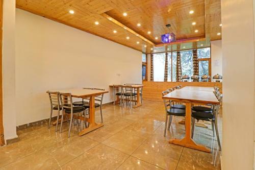 Hotel Capital O 91585 Himalayan Oak