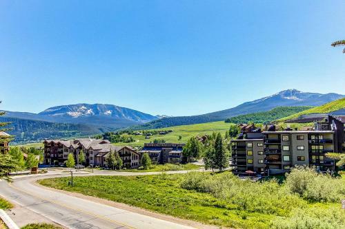 Hotel Snowmass Escape
