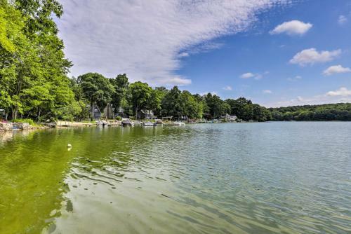 Lakefront Cottage With Covered Porch And Dock!