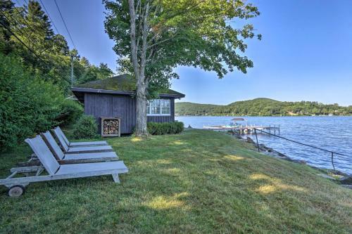 25-acre Luxury Lakefront Home With Deck And Fire Pit!