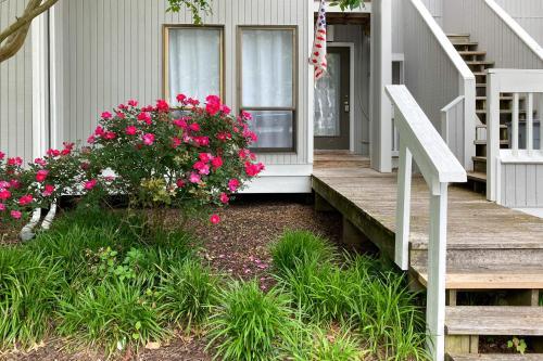 Sea Colony --- 3606 Round Robin Way