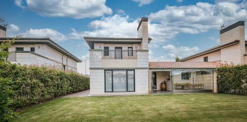 Cirue�a Golf By Aston Rentals