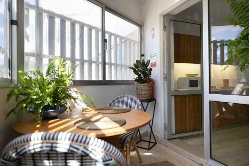 Sublime Apartment Next To The Sea