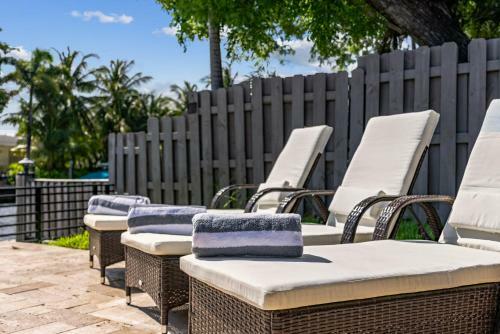 Waterfront - Luxury Villa W Heated Saltwater Pool