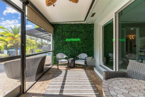 Waterfront - Luxury Villa W Heated Saltwater Pool