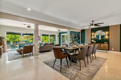Waterfront - Luxury Villa W Heated Saltwater Pool