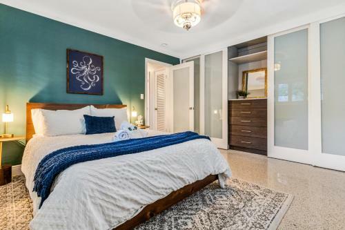 Waterfront - Luxury Villa W Heated Saltwater Pool