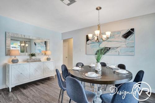 Modern 5br With Private Heated Pool