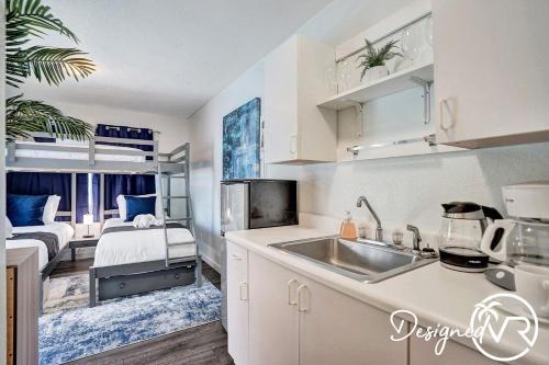 Modern 5br With Private Heated Pool