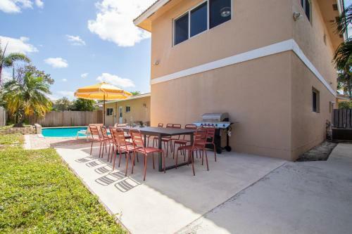 Sunflower By Avantstay Pool, Bbq, Pool Table & Outdoor Dining