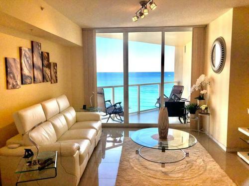 Apartamento Gorgeous Oceanfront Sunny Isles Beach Condo