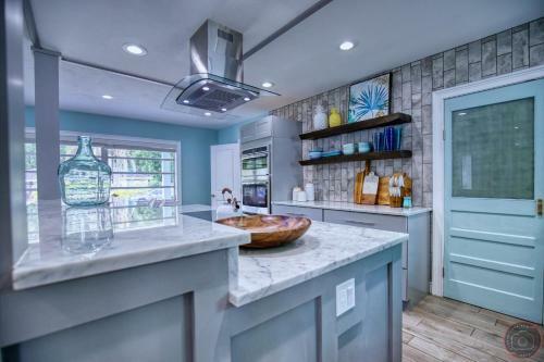 Peaceful, Gorgeous, Near Siesta Key, 3 Bed, 2 Bath