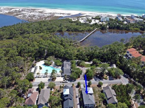 Paradise Found Steps From Pool And Private Beach Access! 6 Bikes 6 Seat Golf Cart!