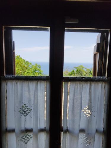 Villa Cozy Blue Stone House With A Great Sea View.