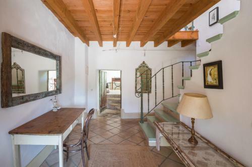 Villa Entire Traditional Family Home With Pool